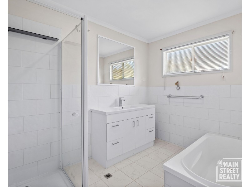 58 Hart Street, Blackbutt QLD 4306