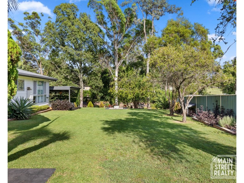 58 Hart Street, Blackbutt QLD 4306
