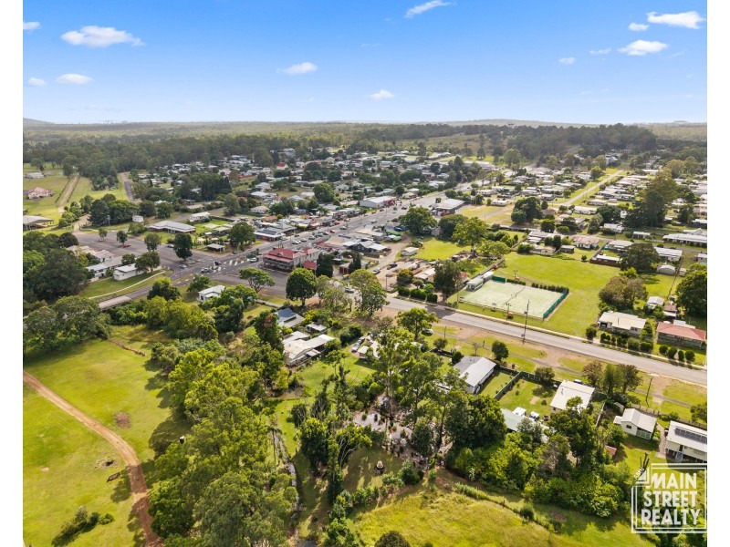 58 Hart Street, Blackbutt QLD 4306