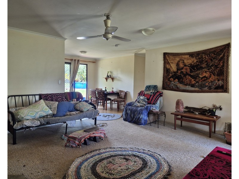 25 John Street, Blackbutt QLD 4306