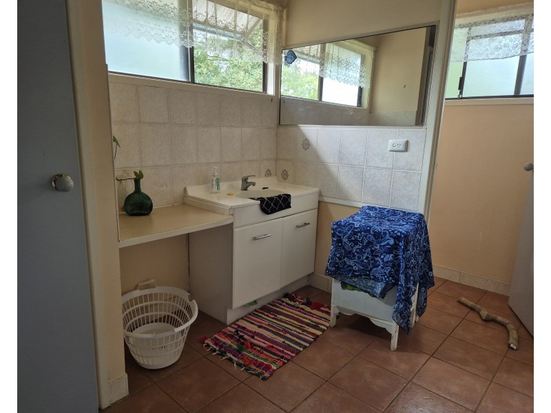 25 John Street, Blackbutt QLD 4306