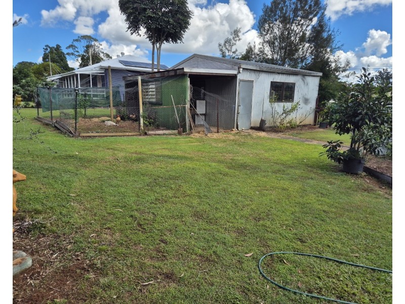 25 John Street, Blackbutt QLD 4306