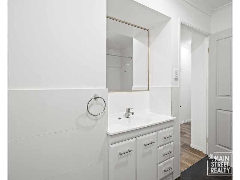 6 Margaret Street, Blackbutt QLD 4306