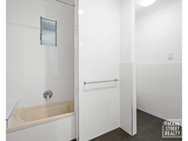 6 Margaret Street, Blackbutt QLD 4306