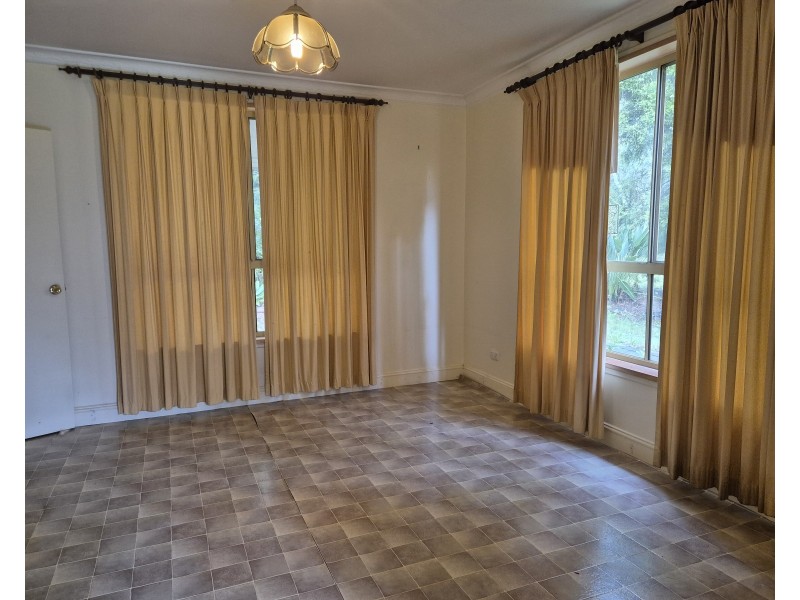 325  Crumpton Drive, Blackbutt North QLD 4306