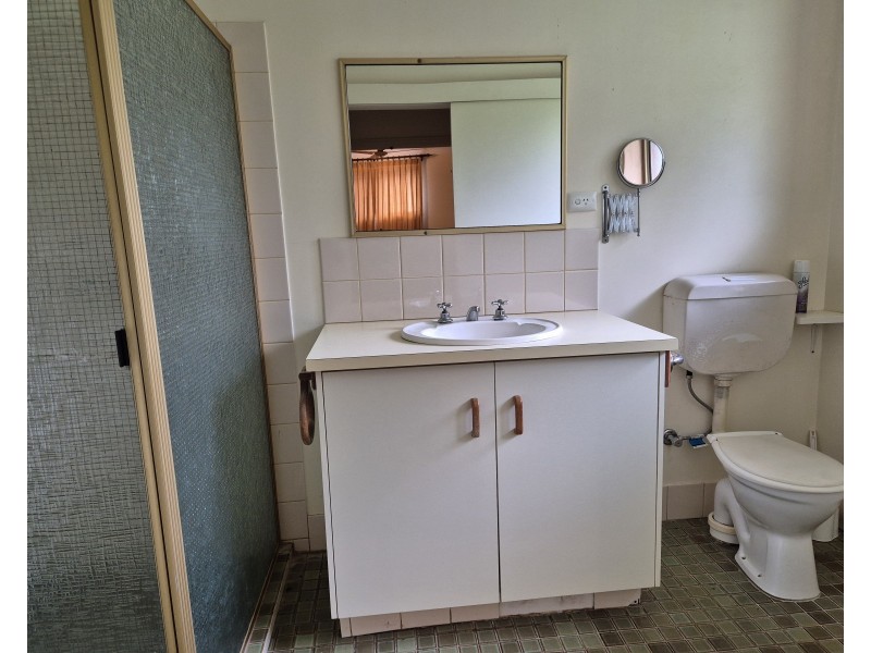 325  Crumpton Drive, Blackbutt North QLD 4306