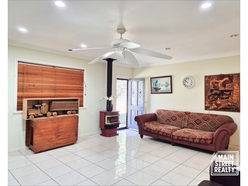 10278 D’Aguilar Highway, Blackbutt QLD 4306