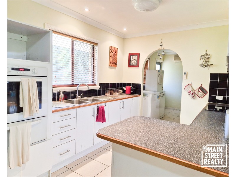 10278 D’Aguilar Highway, Blackbutt QLD 4306