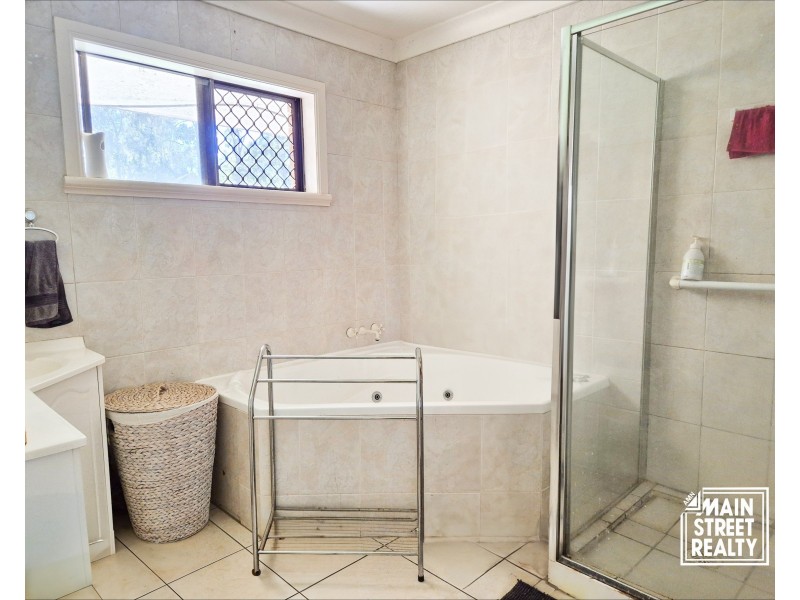 10278 D’Aguilar Highway, Blackbutt QLD 4306