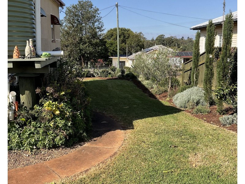 23 Douglas Street, Yarraman QLD 4614