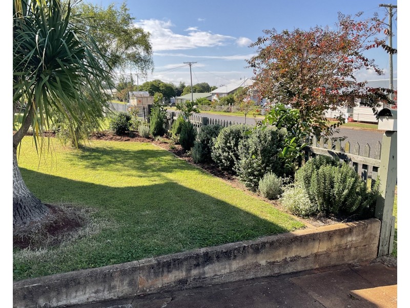 23 Douglas Street, Yarraman QLD 4614