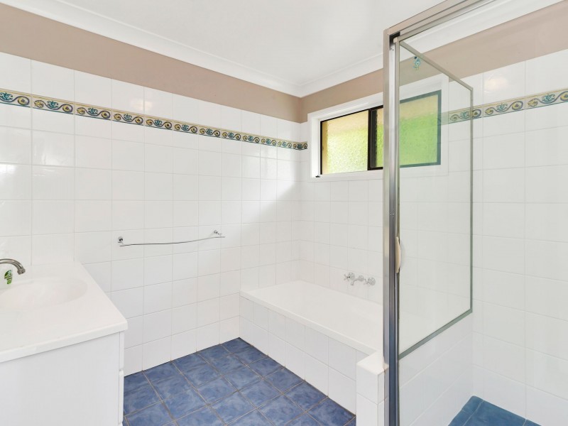 3 Tumbarumba Avenue, Ashmore QLD 4214