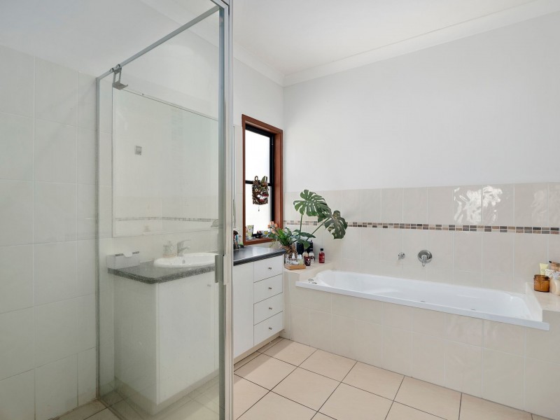 2/77 Laguna Avenue, Palm Beach QLD 4221