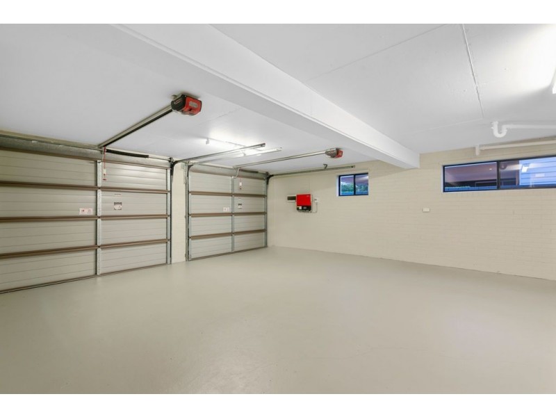 15 Seaview Parade, Elanora QLD 4221