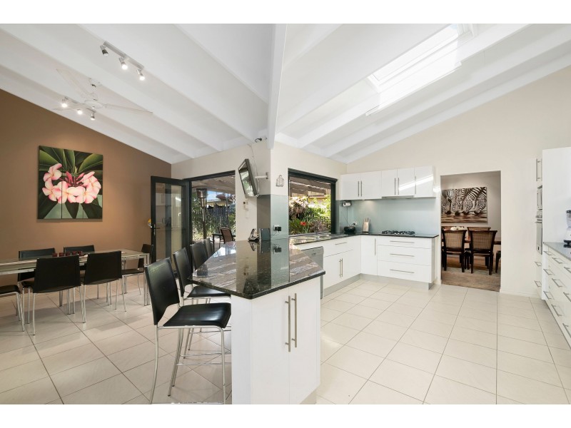 31 Whitsunday Drive, Currumbin Waters QLD 4223