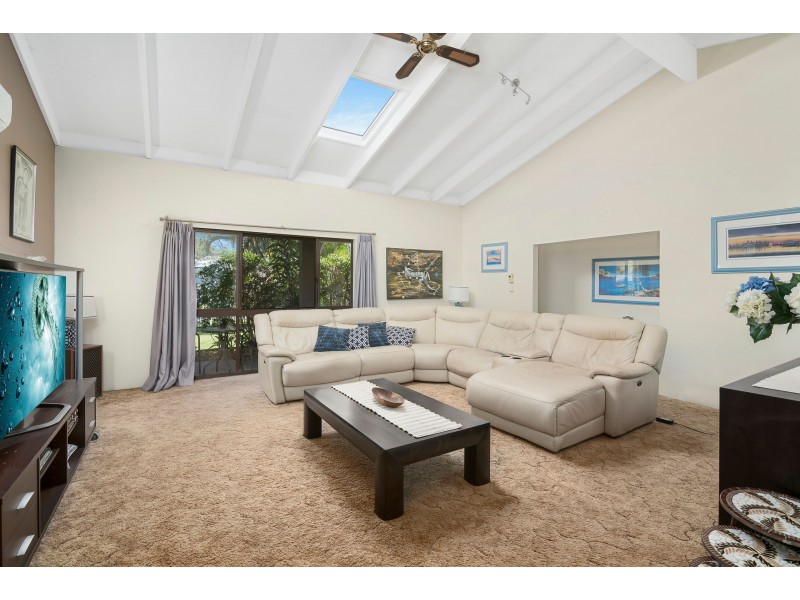 31 Whitsunday Drive, Currumbin Waters QLD 4223