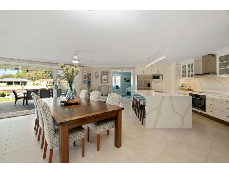 7 Mast Court, Currumbin Waters QLD 4223