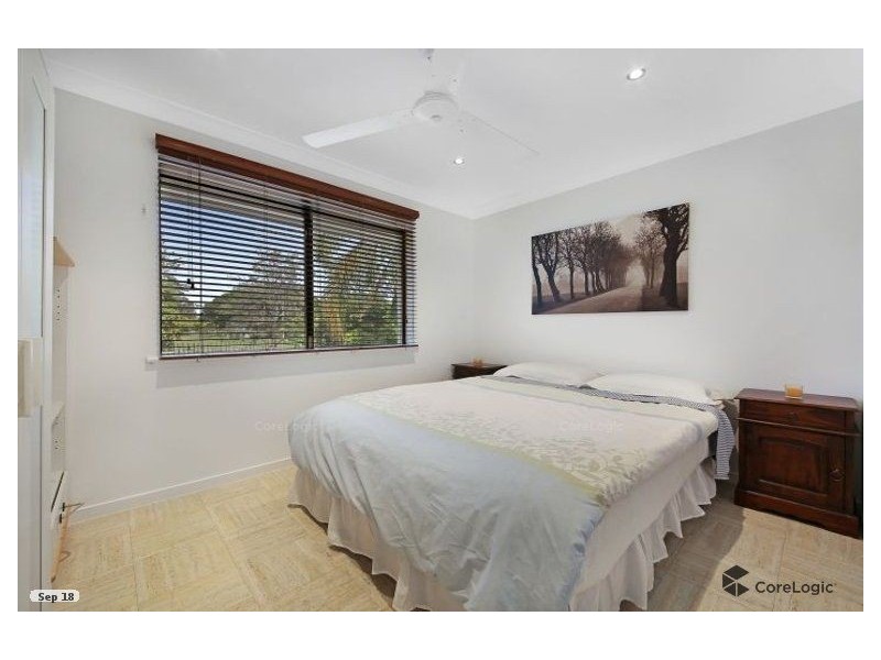 4/10 Oceanic Drive, Mermaid Waters QLD 4218