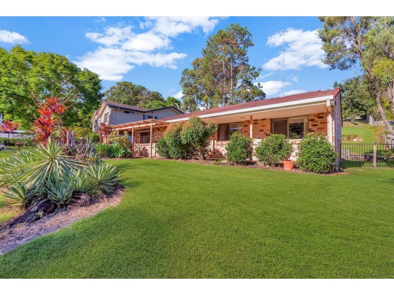 3 Dongara Close, Elanora QLD 4221