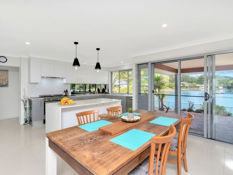 26 Headsail Court, Currumbin Waters QLD 4223