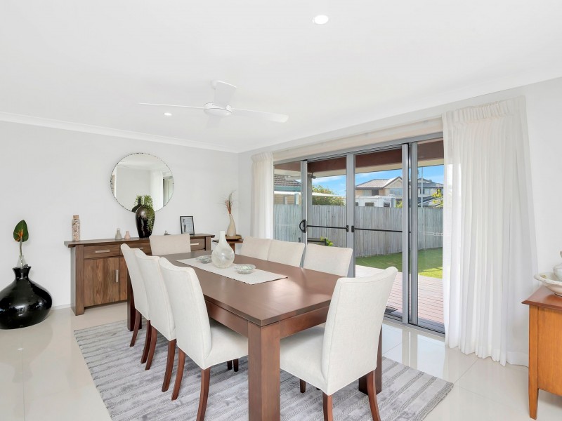 26 Headsail Court, Currumbin Waters QLD 4223