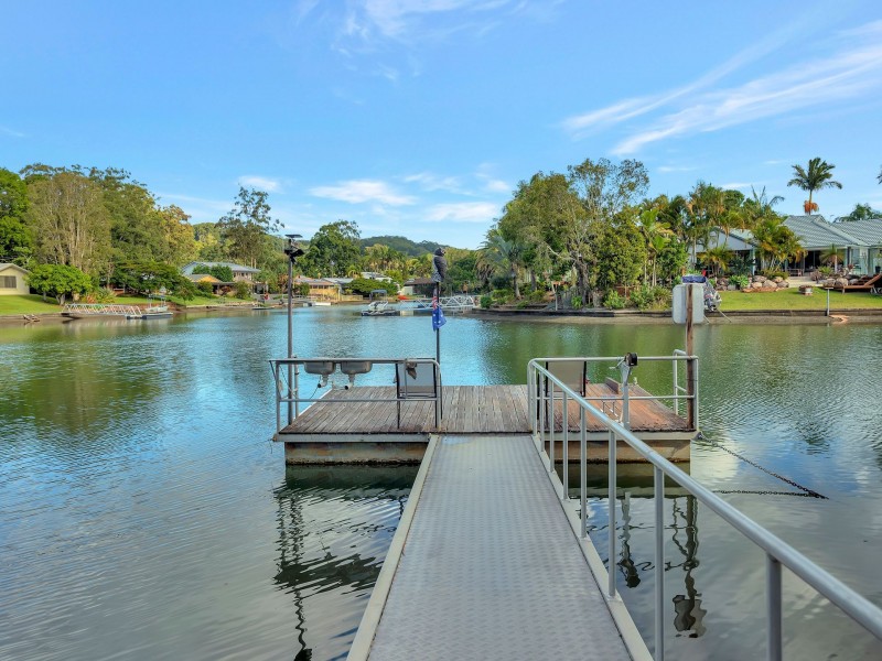 26 Headsail Court, Currumbin Waters QLD 4223