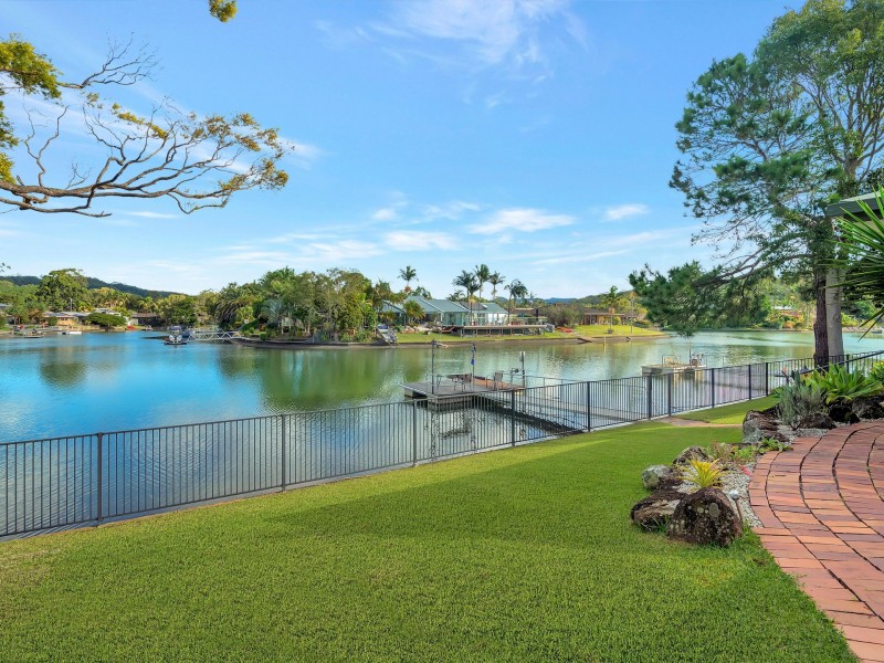 26 Headsail Court, Currumbin Waters QLD 4223