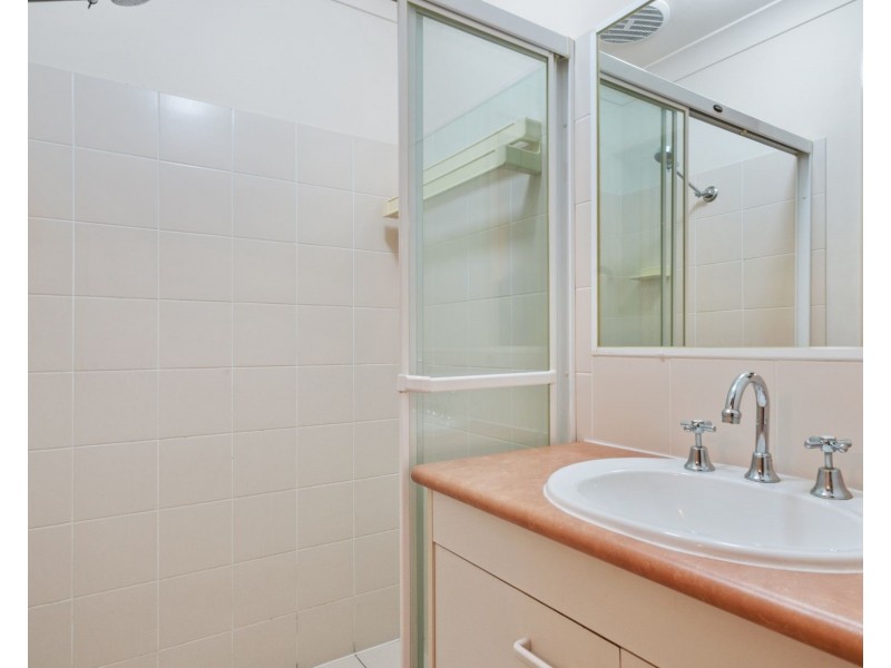 19/15 Simpsons Road, Elanora QLD 4221