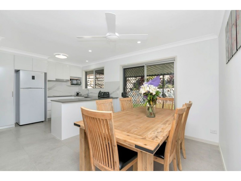 5 Swanbourne Way, Elanora QLD 4221