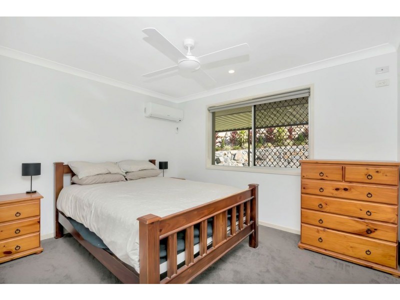 5 Swanbourne Way, Elanora QLD 4221