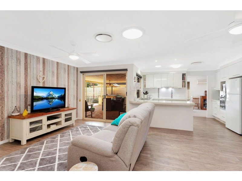 18 Gilchrist Drive, Currumbin Waters QLD 4223