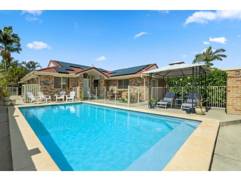 123 Bienvenue Drive, Currumbin Waters QLD 4223