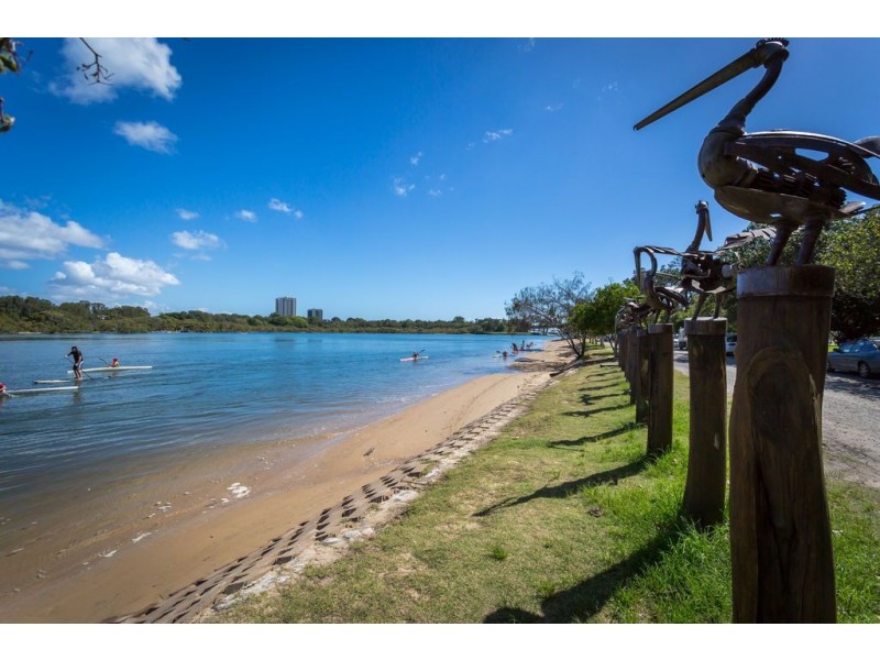 123 Bienvenue Drive, Currumbin Waters QLD 4223