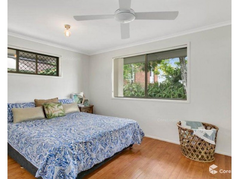 12 Guthrie Parade, Carrara QLD 4211