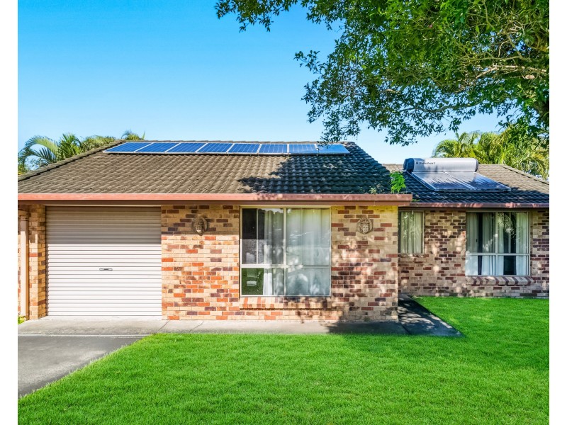 8 Daphne Court, Elanora QLD 4221