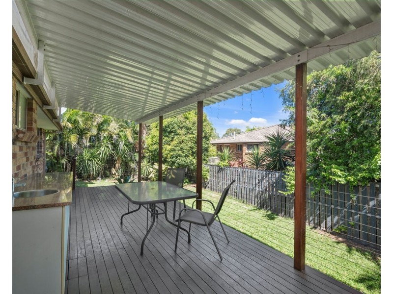 8 Daphne Court, Elanora QLD 4221