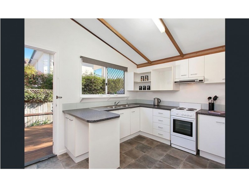 2/72 Leyte Avenue, Palm Beach QLD 4221