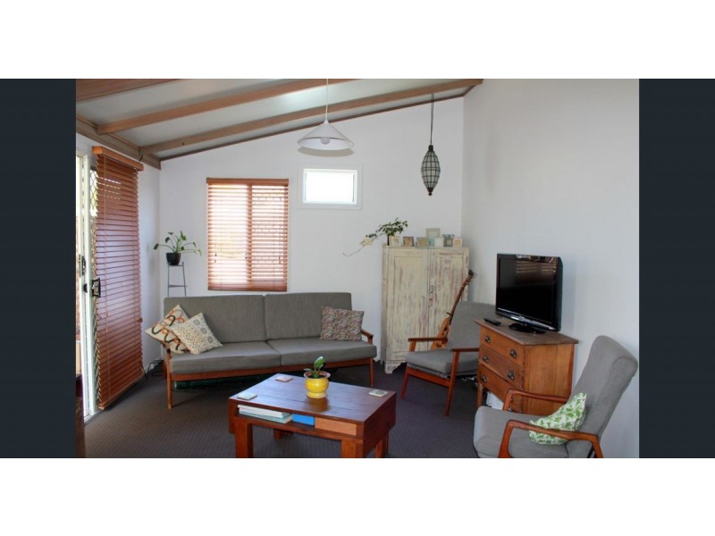 2/72 Leyte Avenue, Palm Beach QLD 4221