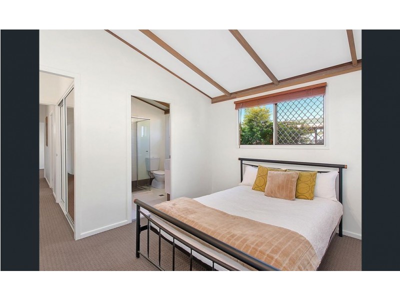 2/72 Leyte Avenue, Palm Beach QLD 4221