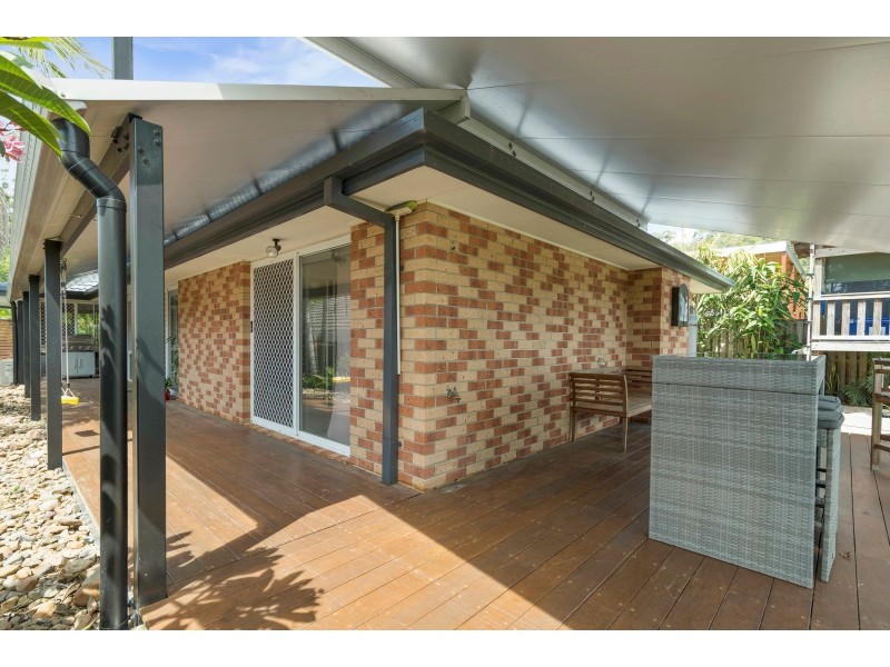 15 Banksiadale Close, Elanora QLD 4221