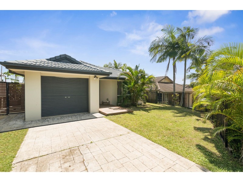 15 Banksiadale Close, Elanora QLD 4221