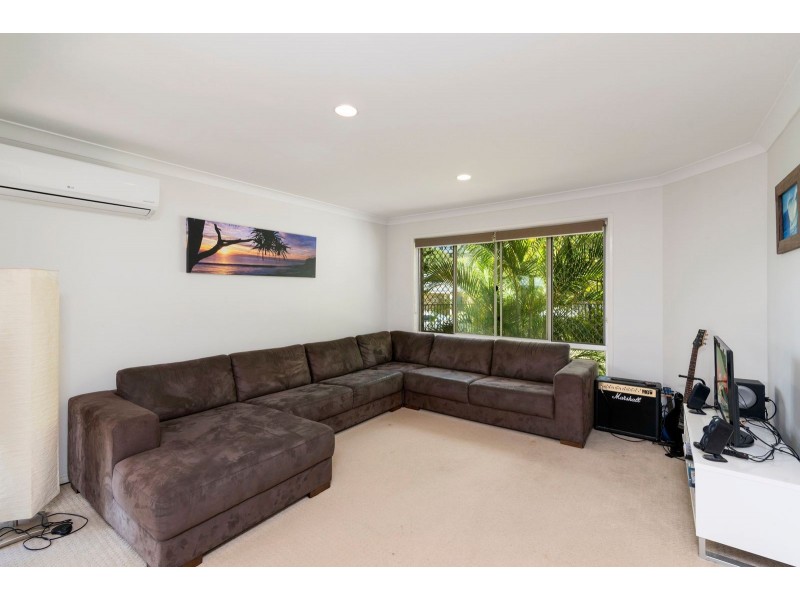 15 Banksiadale Close, Elanora QLD 4221