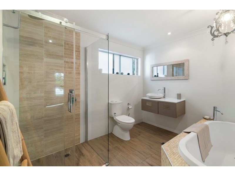 3 Spinnaker Court, Currumbin Waters QLD 4223