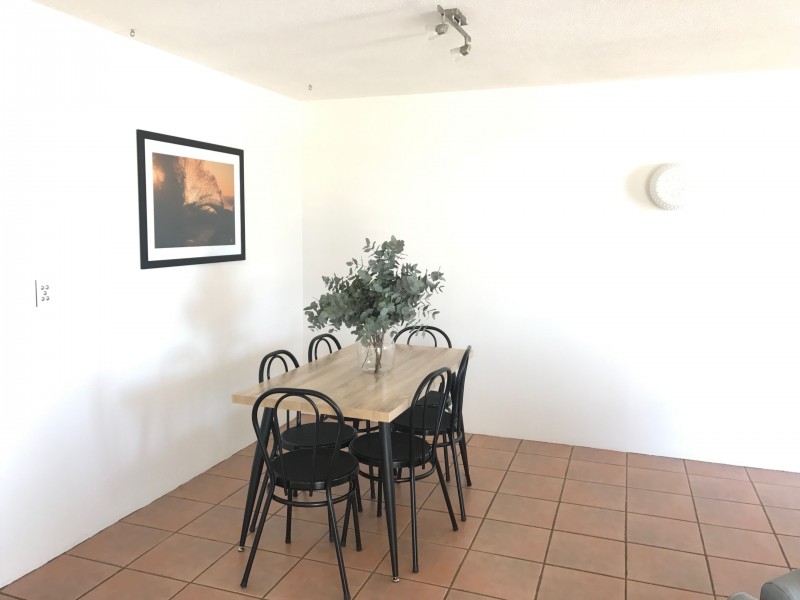 W4/828 Pacific Parade, Currumbin QLD 4223