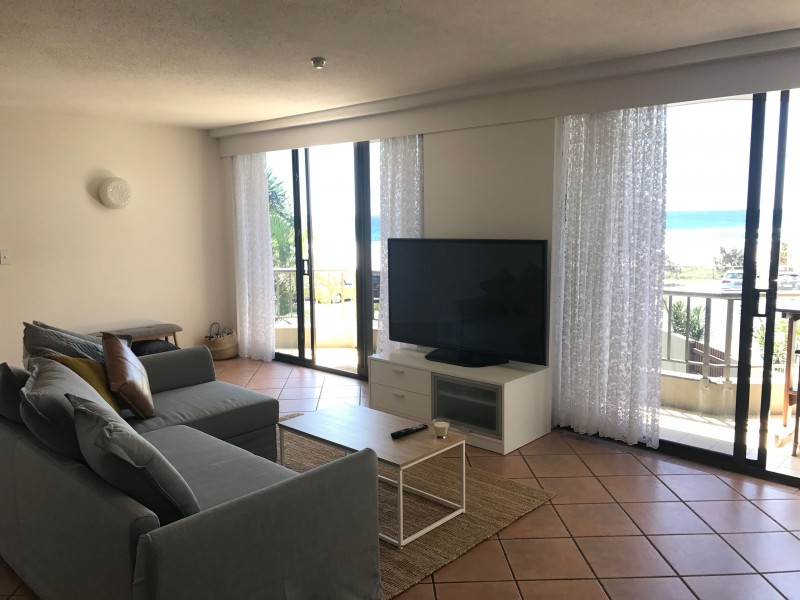 W4/828 Pacific Parade, Currumbin QLD 4223