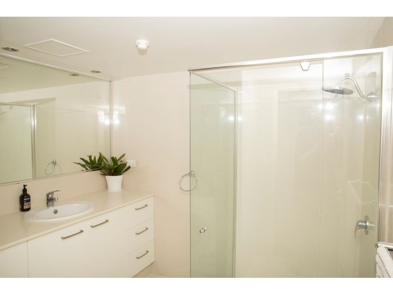 W4/828 Pacific Parade, Currumbin QLD 4223