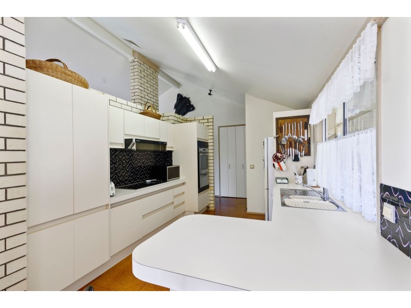 24 Hoffschildt Drive, Currumbin Waters QLD 4223