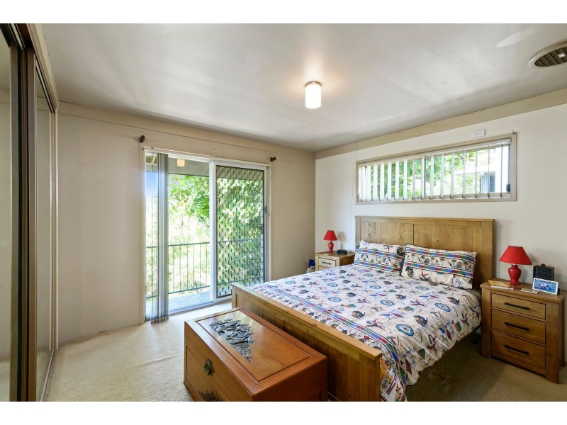 24 Hoffschildt Drive, Currumbin Waters QLD 4223