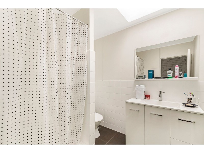 10/6 Stanhill Drive, Chevron Island QLD 4217