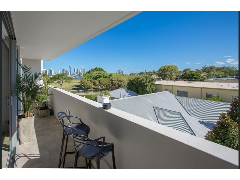 306/30 Brighton Parade, Southport QLD 4215
